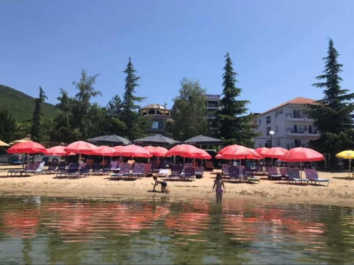 Hotel Saint Marena Pogradec Esterno foto