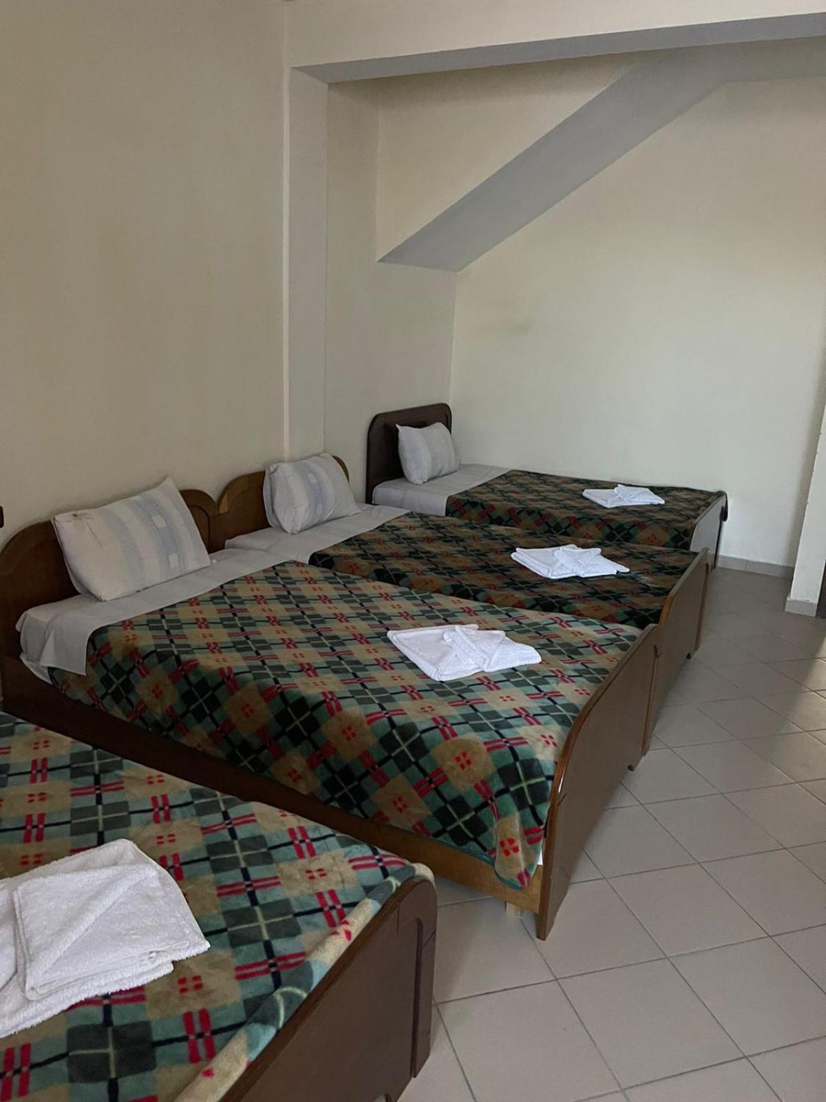 Hotel Saint Marena Pogradec Esterno foto